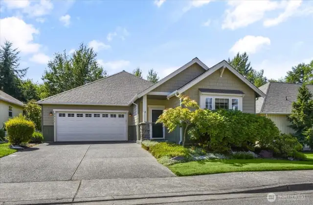 Beautiful 1710 square foot home backing to a creek.  This 2 bed + den, 1.75 bath home is on a quiet cul-de-sac in a 55+ community.  All exterior maintenance including roof and exterior painting are included in the HOA dues.
