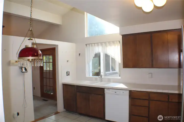 look at all the natural light and counter space