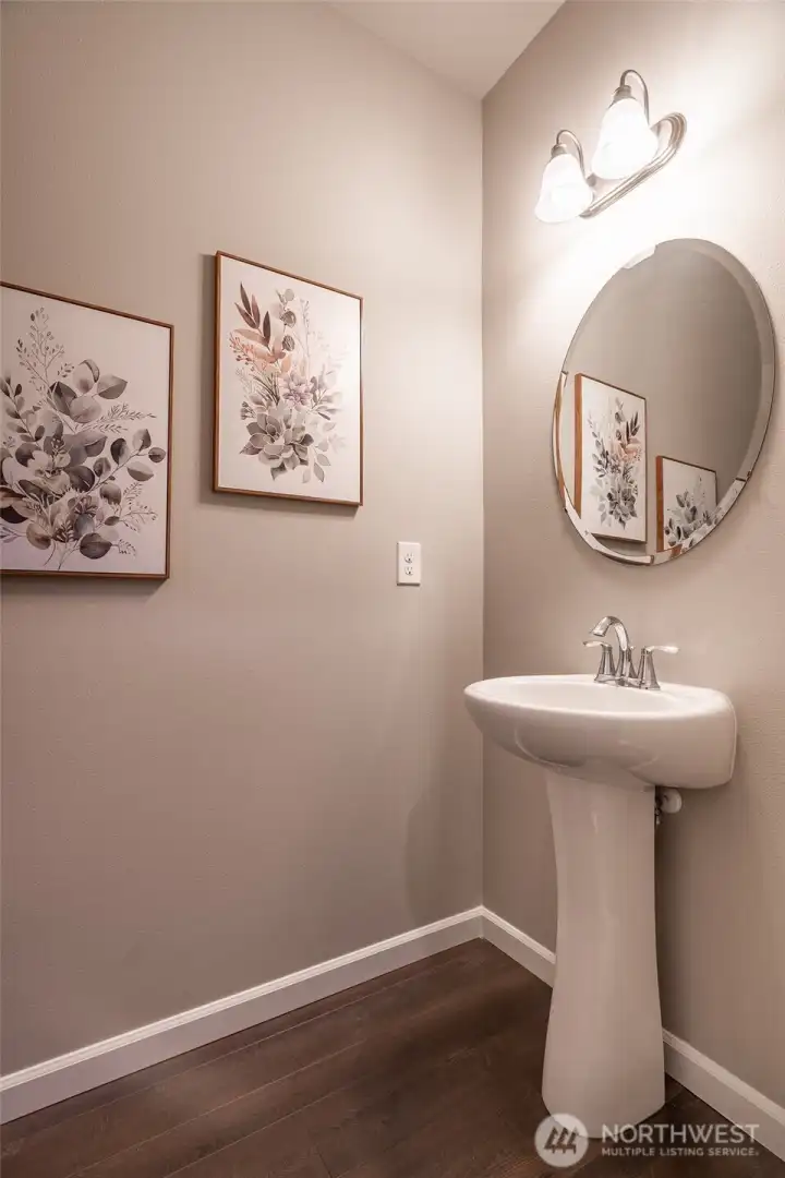 1/2 bath on mainfloor