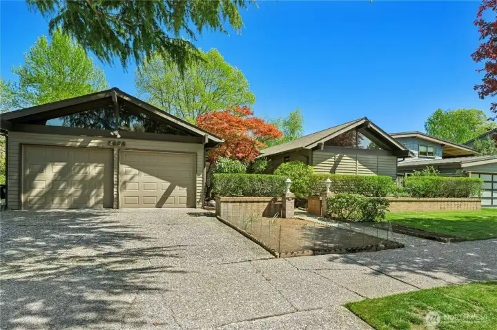 Classic Mid Century Modern design