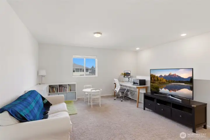 Spacious loft in the upper floor