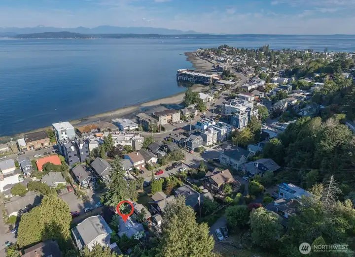Located just 1 block off Beach Drive, you can enjoy quiet living while still being close to Alki Beach!