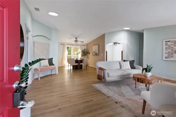 Walk in to this open living space, bright and full of natural light Walk in to this open living space, bright and full of natural light