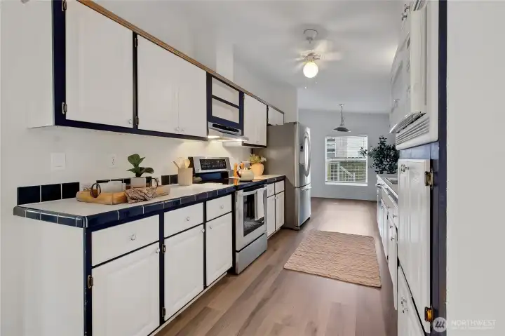 Lots of space for meal prep Lots of space for meal prep