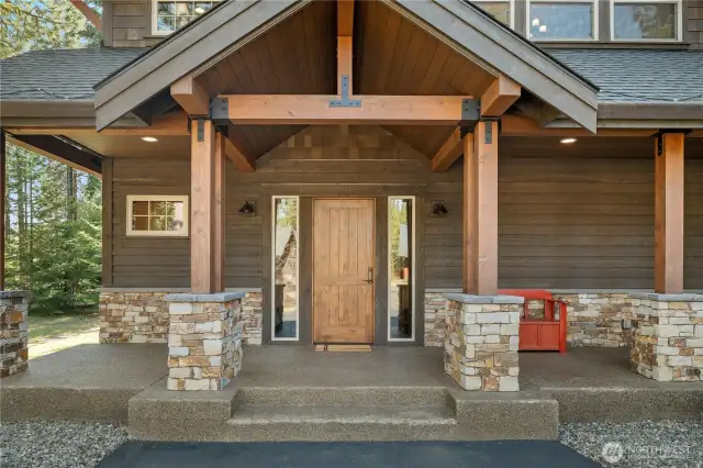 No cut corners! Siding from Wine Valley Siding and Supply - stained on all four sides for ultimate protection.