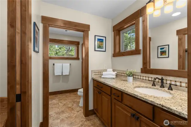Upstairs en-suite! On the opposite wing of the hallway for ultimate privacy from other guest bedrooms.
