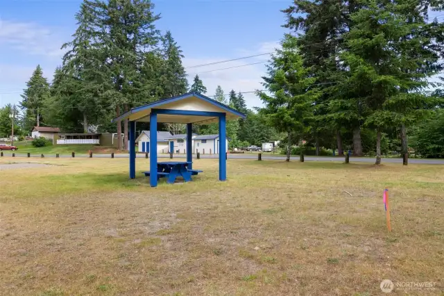 Community access to park