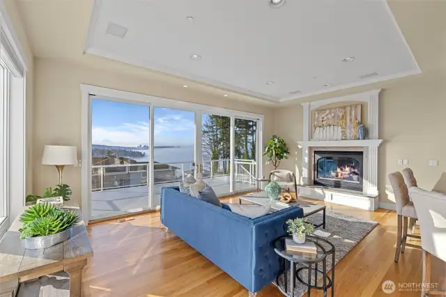 Great room with views and entertaining size deck for alfresco dining