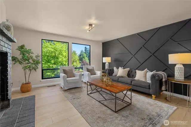 Living Room with fireplace