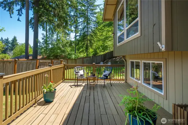 FRONT DECK