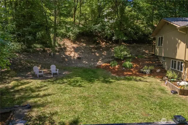Huge yard!
