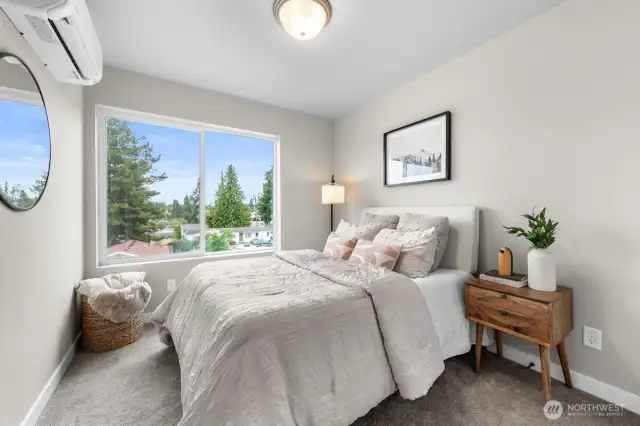 Photographs are for illustrative purposes only. Features, finishes, interior/exterior colors, landscaping and floorplan shown may vary from actual homes built.