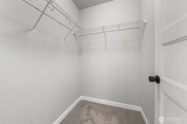 Photographs are for illustrative purposes only. Features, finishes, interior/exterior colors, landscaping and floorplan shown may vary from actual homes built.