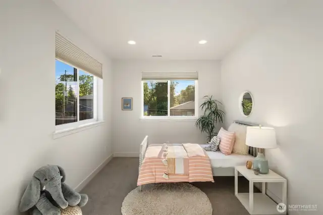 3rd upper bedroom(3rd floor)