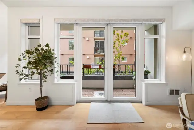 Generously sized balcony overlooks the courtyard. The double doors completely open out extending you living space and letting in the lovely fresh air and city sounds.