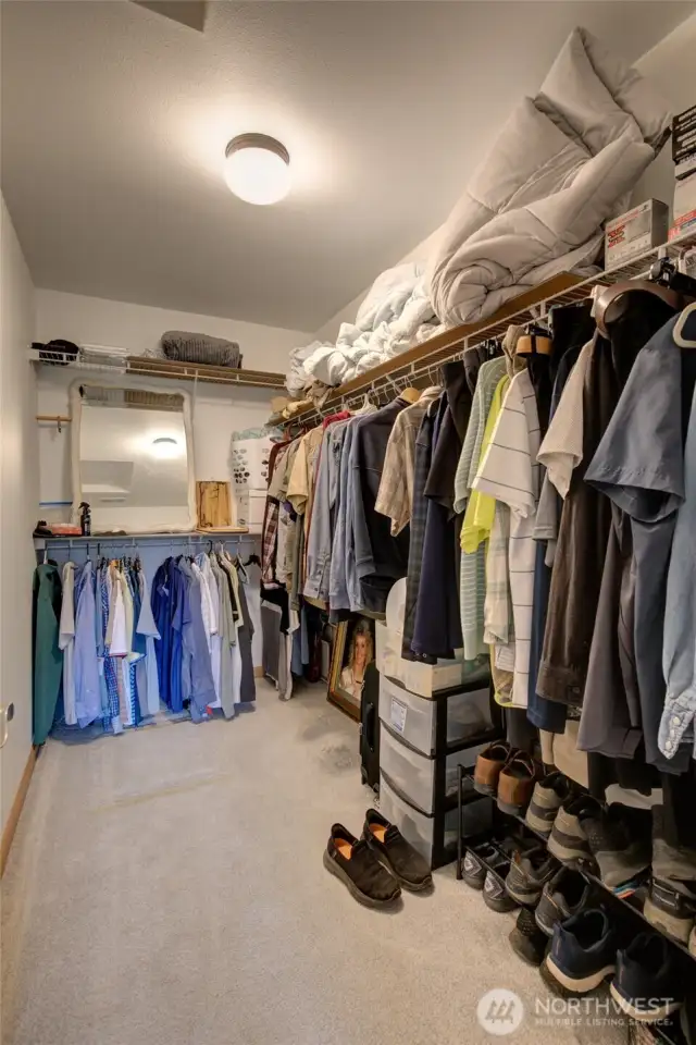 Walk-in Closet