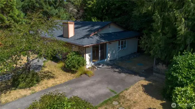 Right Side & Driveway
