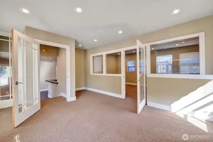 12' x 17' office space
