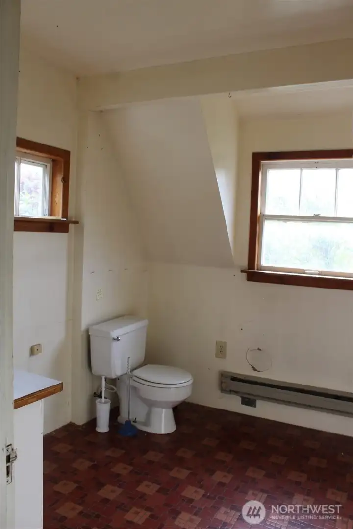 Upstairs bathroom