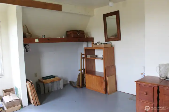 Large upstairs bedroom