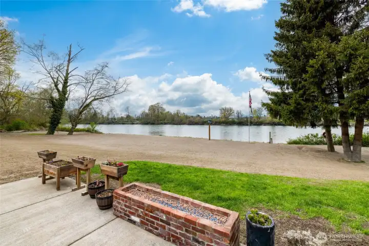 Relaxing view from the patio of the main house. Relaxing view from the patio of the main house.