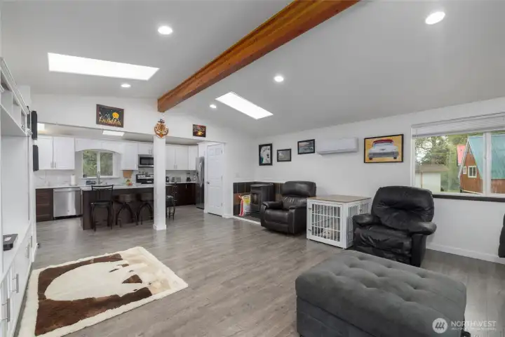 Light & bright open concept layout. Light & bright open concept layout.