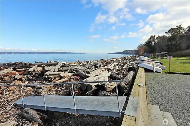 Private community beach access exclusive to Camano Country Club residents. Enjoy access to three private beaches, perfect for beachcombing, kayaking, picnics, and taking in the beauty of island living.