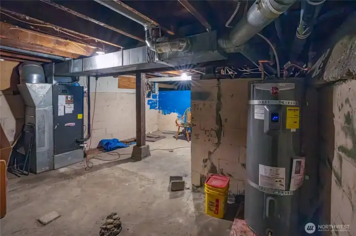 Unfinished basement Unfinished basement