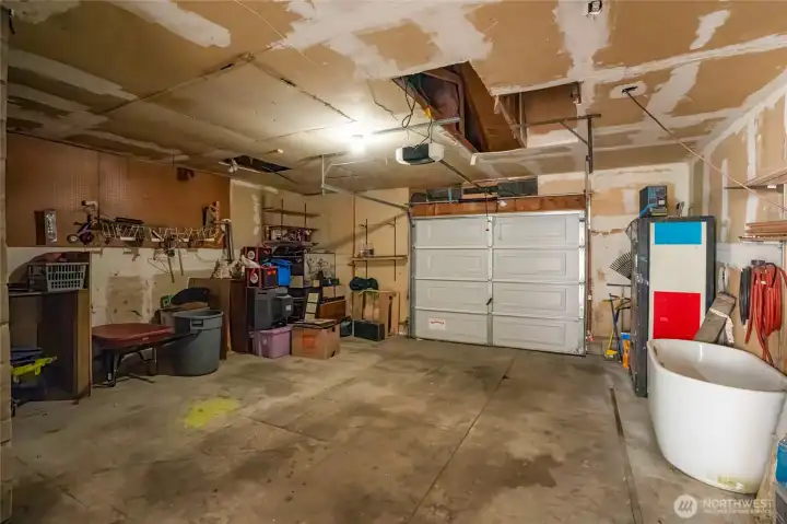 Huge Garage Huge Garage