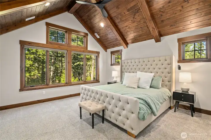 Upstairs Ensuite Bedroom