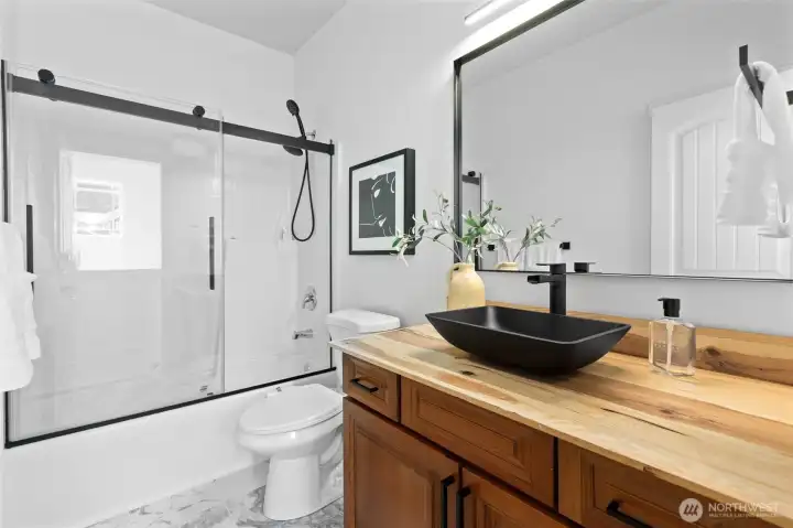 2nd floor bath