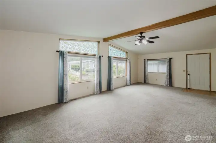 Lots of natural light in this room!