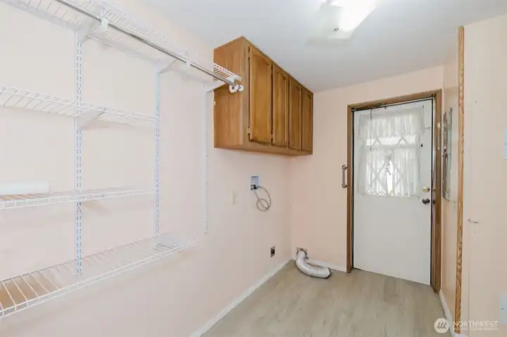 Entry from the carport. Washer and Dryer are included!