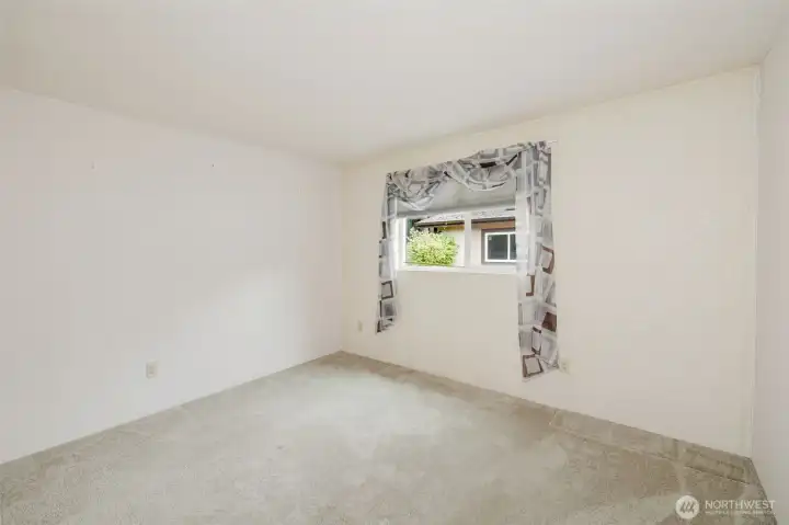 2nd bedroom.