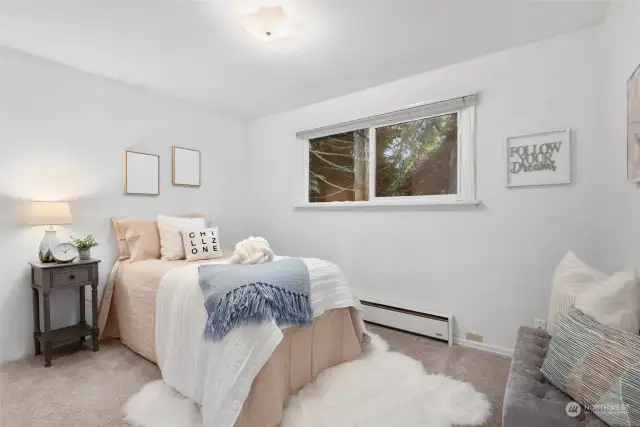 With its neutral palette and cozy feel, this room offers endless possibilities, whether for a bedroom, home office, or creative space.