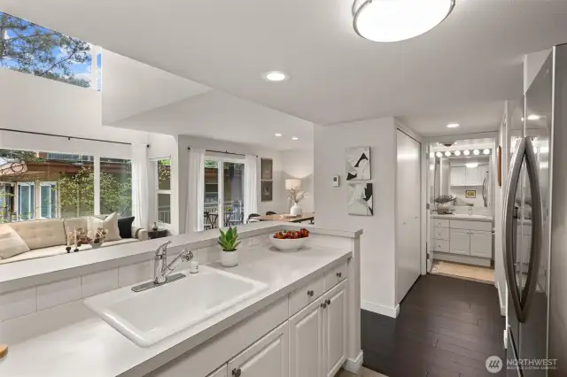 Great kitchen for everyday living & easy entertaining.
