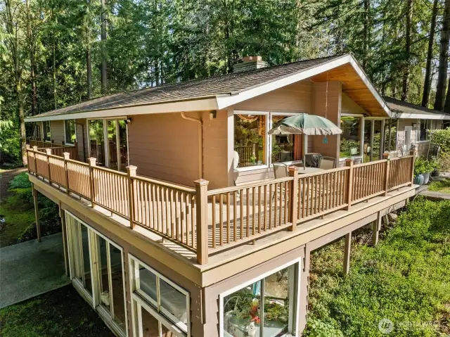 wrap around deck
