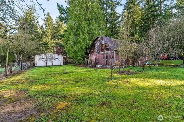 Barn and shop, gate to pasture