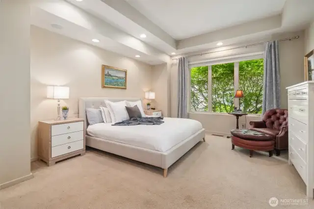 Primary Bedroom - Main