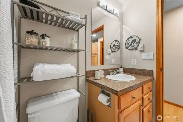 Room for storing towels and toiletries