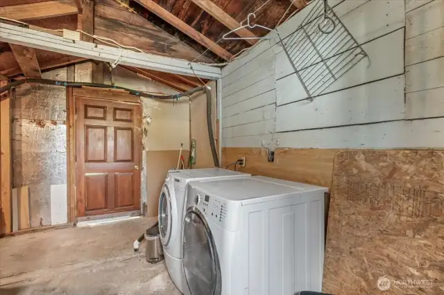 Laundry off of kitchen