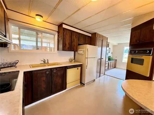 Alternate angle of the kitchen