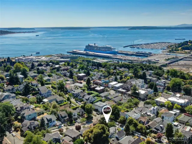 Amazing Queen Anne location.