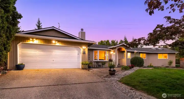 Fabulous move-in ready rambler with inviting curb appeal on a peaceful dead-end street