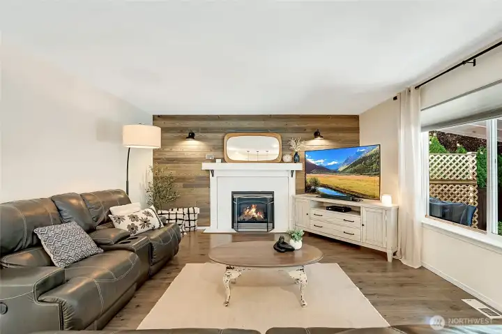 alternate family room view