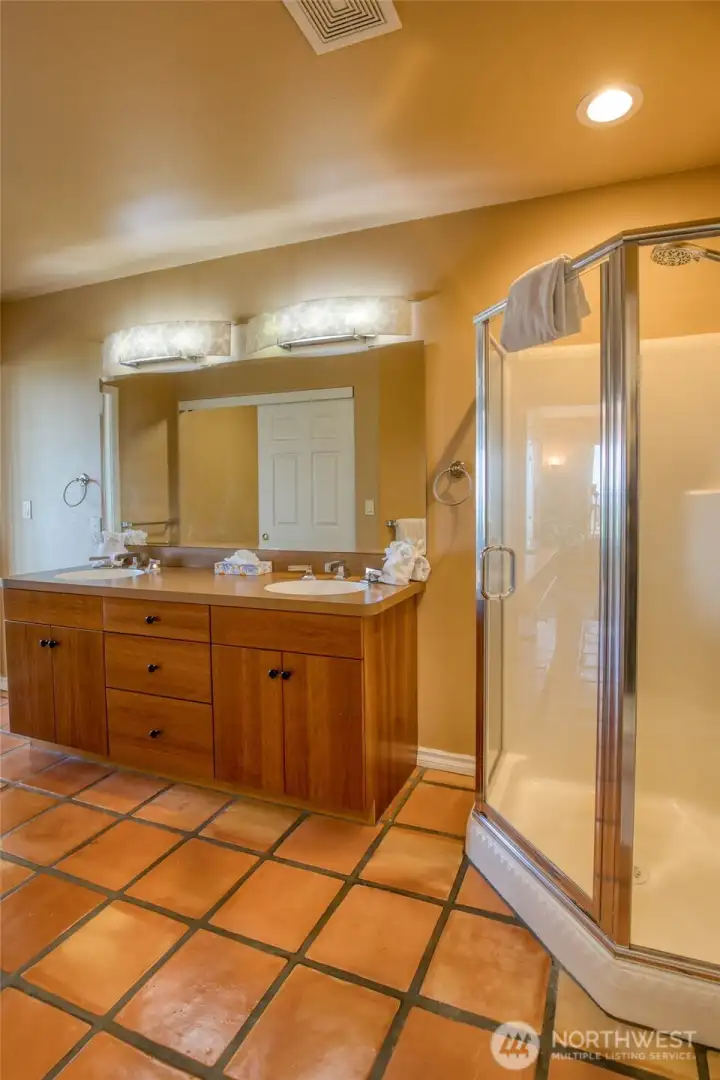 Primary Bathroom - Step-in Shower