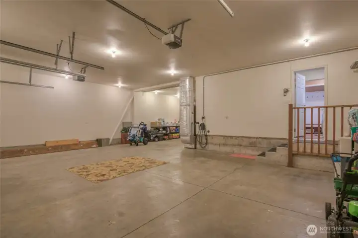 Oversized 3-Car Garage