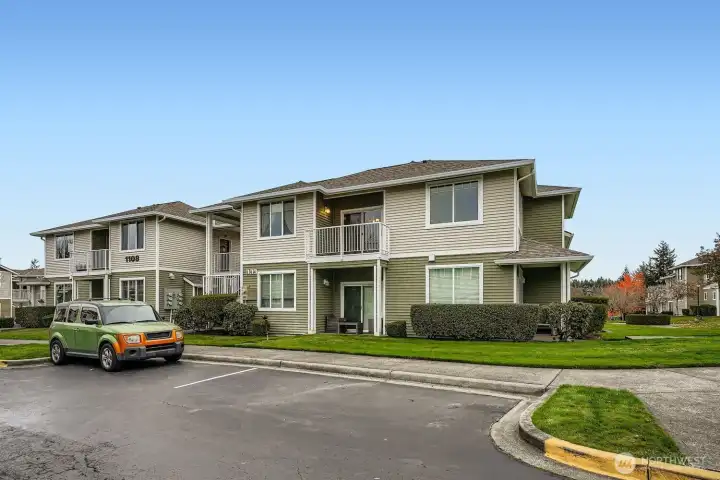 Located in a well-cared-for community with beautifully landscaped grounds.