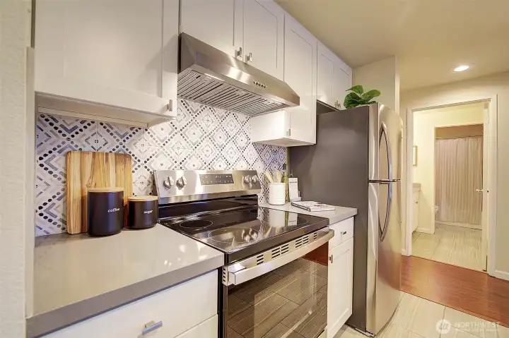 Brand new kitchen w/ new appliances