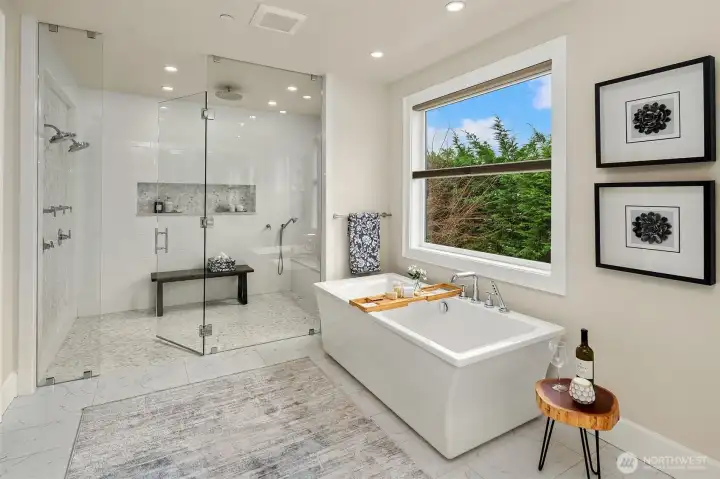 The shower is thoughtfully designed with no steps to enter, ensuring safe and easy access for everyone. The generous layout provides comfort and freedom of movement, encouraging relaxation and enjoyment during every use.